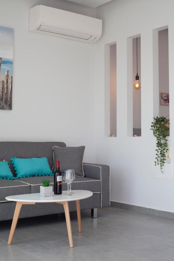 The Azure Blue Apt ฟาลิรากี ภายนอก รูปภาพ