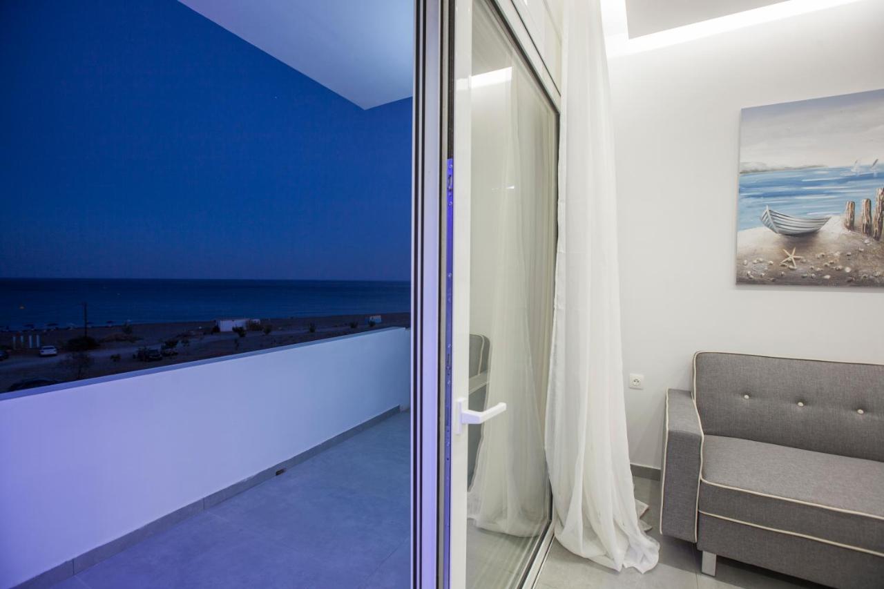 The Azure Blue Apt ฟาลิรากี ภายนอก รูปภาพ